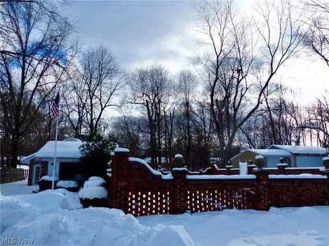 2147 Garden Dr, Wickliffe, OH 44092 photo 29