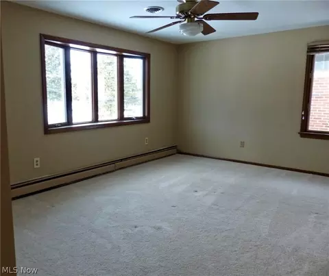 2147 Garden Dr, Wickliffe, OH 44092 photo 23