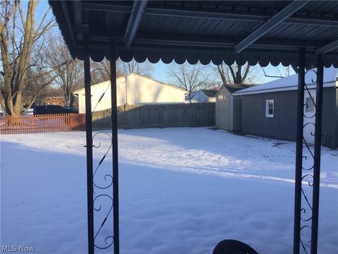 481 Wesley Ave, Elyria, OH 44035 photo 12