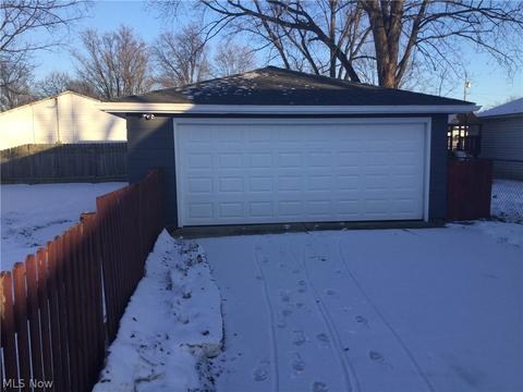 481 Wesley Ave, Elyria, OH 44035 photo 11