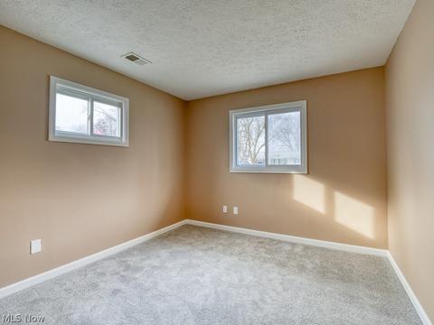 418 Walnut Dr, Berea, OH 44017 photo 12