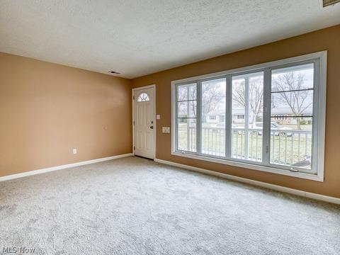 418 Walnut Dr, Berea, OH 44017 photo 9