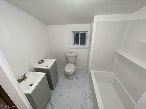 210 E 45th St, Lorain, OH 44052 photo 12