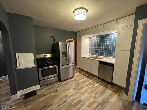 210 E 45th St, Lorain, OH 44052 photo 5