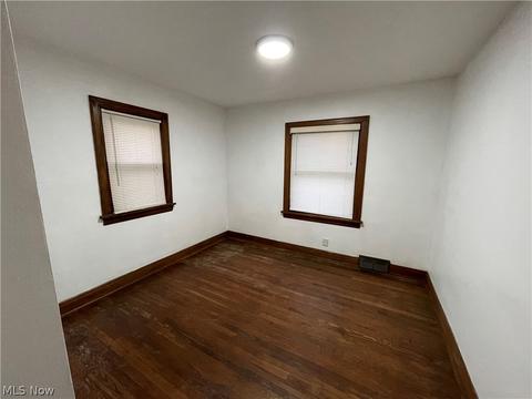 210 E 45th St, Lorain, OH 44052 photo 7