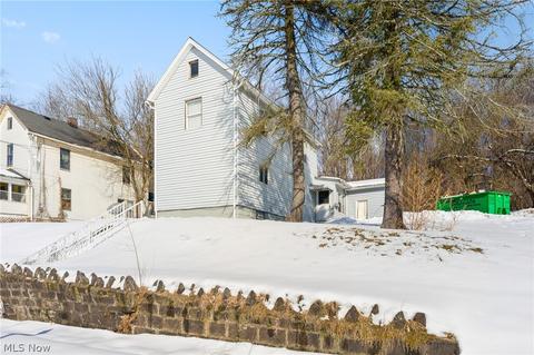75 Wilhelm St, Struthers, OH 44471 photo 1