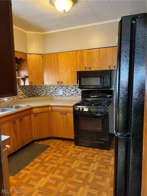 51 Indianola Rd, Youngstown, OH 44512 photo 8