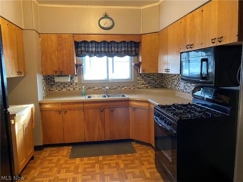 51 Indianola Rd, Youngstown, OH 44512 photo 7