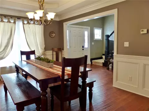 2430 Pine Valley Dr, Willoughby Hills, OH 44094 photo 4