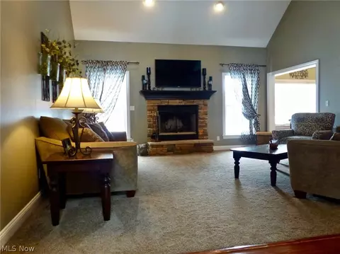 2430 Pine Valley Dr, Willoughby Hills, OH 44094 photo 6