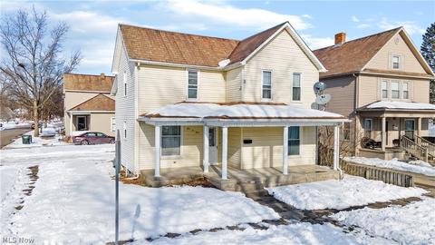 403 E 7th St, Dover, OH 44622 photo 3