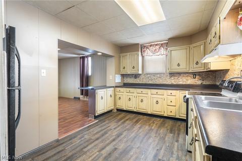 403 E 7th St, Dover, OH 44622 photo 10