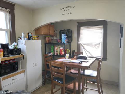 122 E 22nd St, Lorain, OH 44052 photo 4