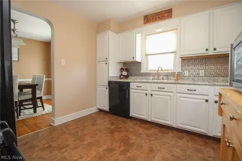 29 Melbourne Ave, Boardman, OH 44512 photo 9