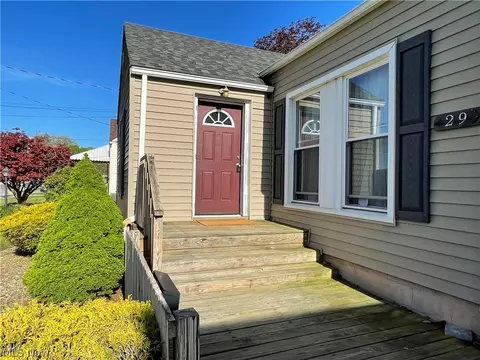 29 Melbourne Ave, Boardman, OH 44512 photo 2
