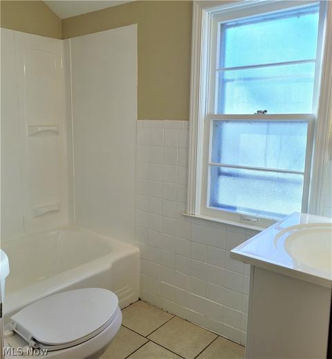 384 E 260th St, Euclid, OH 44132 photo 12
