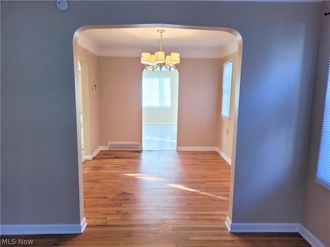 384 E 260th St, Euclid, OH 44132 photo 7