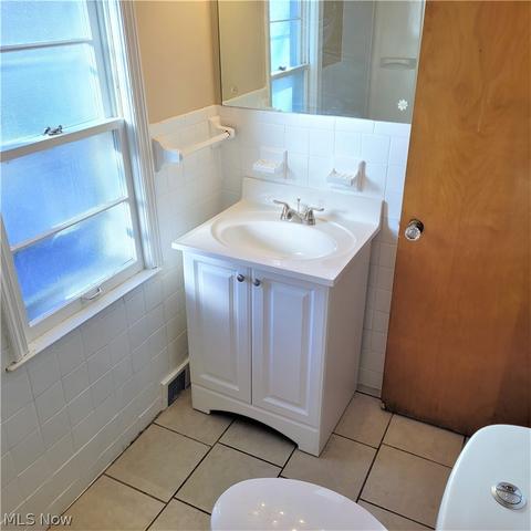 384 E 260th St, Euclid, OH 44132 photo 13
