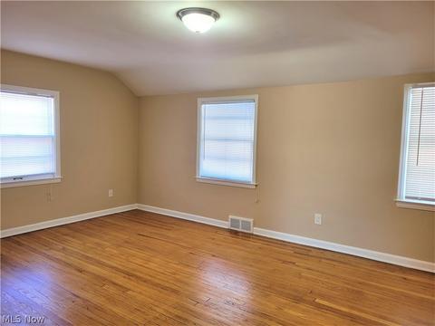 384 E 260th St, Euclid, OH 44132 photo 14