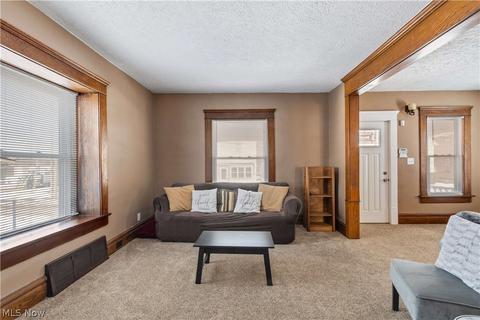 240 E Thornton St, Akron, OH 44311 photo 7