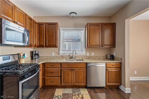 240 E Thornton St, Akron, OH 44311 photo 10