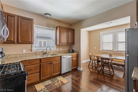 240 E Thornton St, Akron, OH 44311 photo 9
