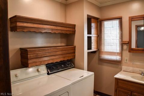 927 Vince Ave NW, Canton, OH 44708 photo 7