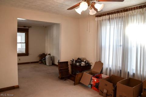 927 Vince Ave NW, Canton, OH 44708 photo 4