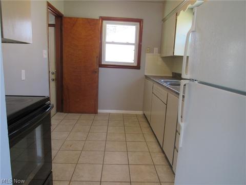 5845 Runkle Ave, Ashtabula, OH 44004 photo 9