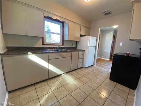 5845 Runkle Ave, Ashtabula, OH 44004 photo 12