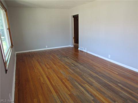 5845 Runkle Ave, Ashtabula, OH 44004 photo 5