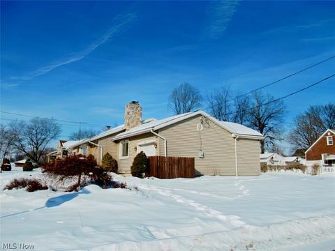 3317 Fairmount Blvd NE, Canton, OH 44705 photo 3