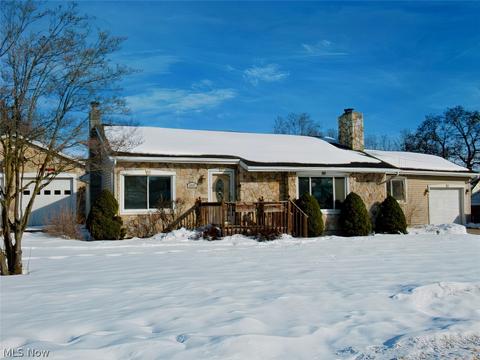 3317 Fairmount Blvd NE, Canton, OH 44705 photo 1