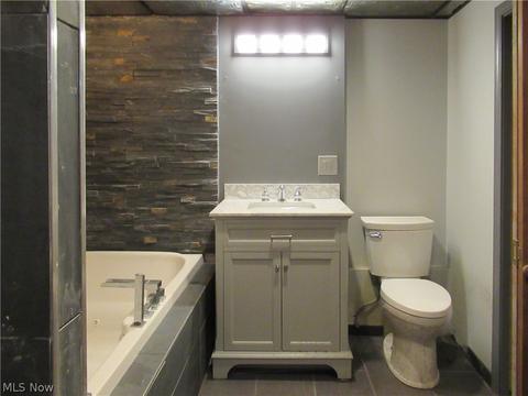 3317 Fairmount Blvd NE, Canton, OH 44705 photo 20