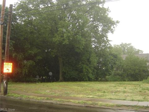 281 E Thornton St, Akron, OH 44311 photo 1