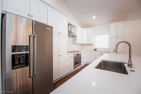 566 E Acadia Pt, Aurora, OH 44202 photo 9