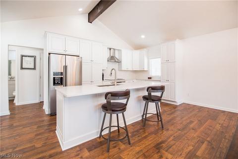 566 E Acadia Pt, Aurora, OH 44202 photo 7