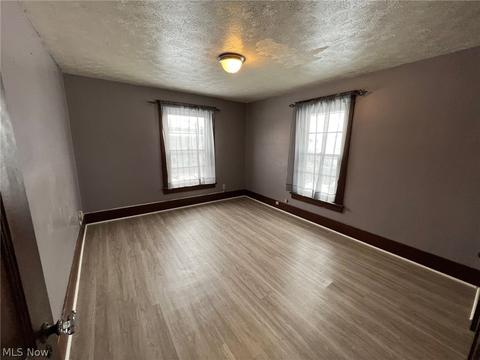 406 Sayers Ave, Niles, OH 44446 photo 12
