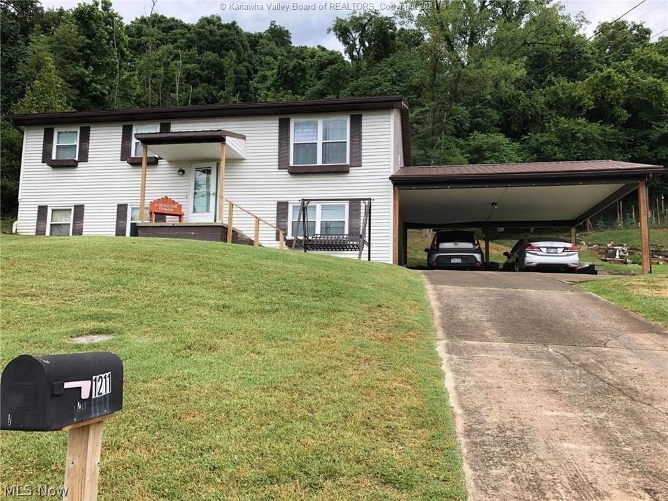 1211 Woodcrest Dr, Ravenswood, WV 26164 1 photo MLS 4347581 Movoto