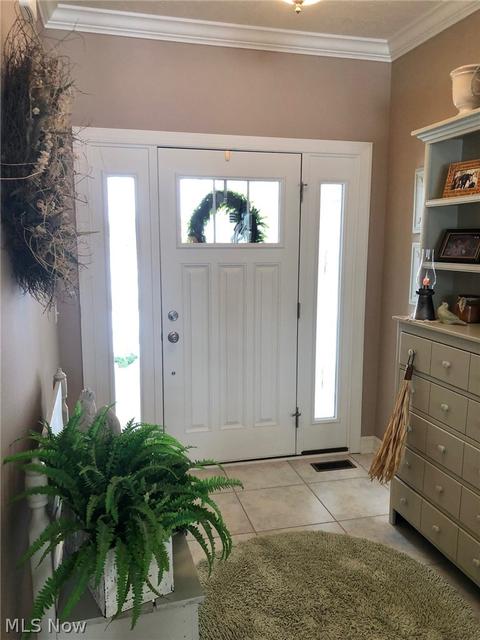 2886 Wickford Ave NW, Canton, OH 44708 photo 3