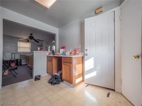 698 E 222nd, Euclid, OH 44123 photo 17