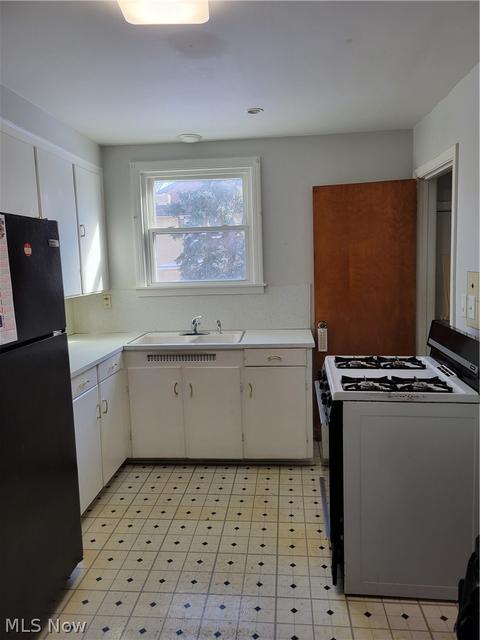 2437 E 31st St, Lorain, OH 44055 photo 8