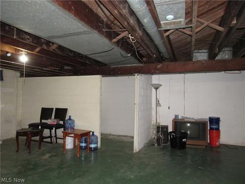 2437 E 31st St, Lorain, OH 44055 photo 22