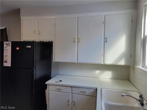 2437 E 31st St, Lorain, OH 44055 photo 7