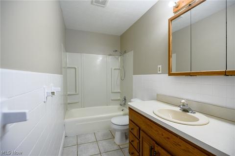 952 Salem Ave, Elyria, OH 44035 photo 26