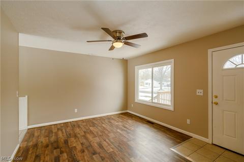 952 Salem Ave, Elyria, OH 44035 photo 12