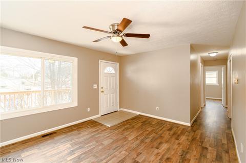 952 Salem Ave, Elyria, OH 44035 photo 13