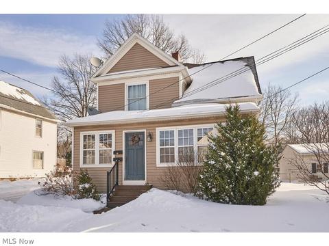 409 High St, Wadsworth, OH 44281 photo 2