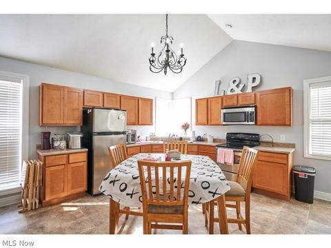 409 High St, Wadsworth, OH 44281 photo 7