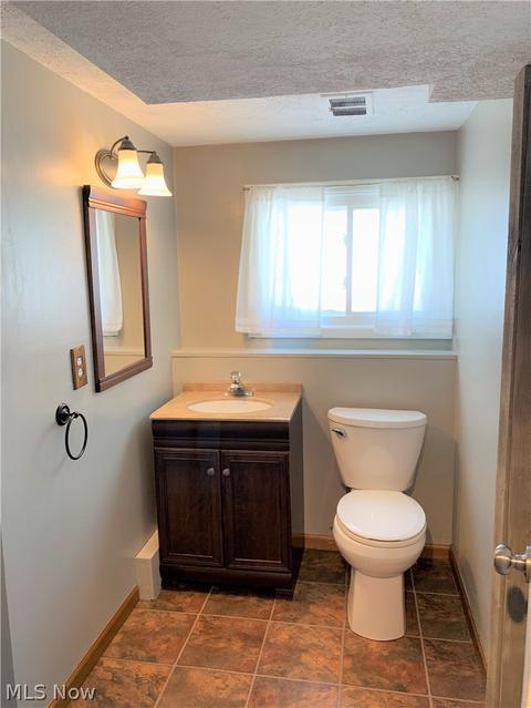 792 Charles St, Willowick, OH 44095 photo 26